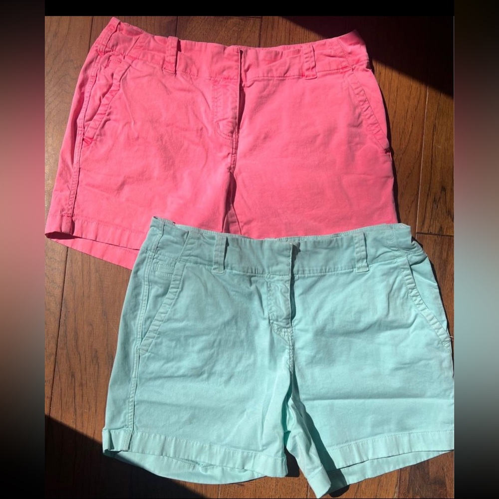 Woman’s size 4 vineyard vines shorts (2 pairs)
